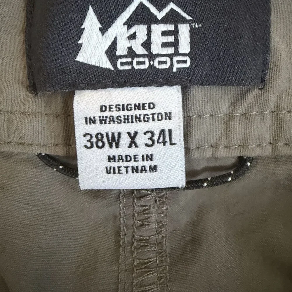 REI Co-Op Zip Off Convertible Relaxed Nylon Pants Shorts Tan Men’s Size‎ 38